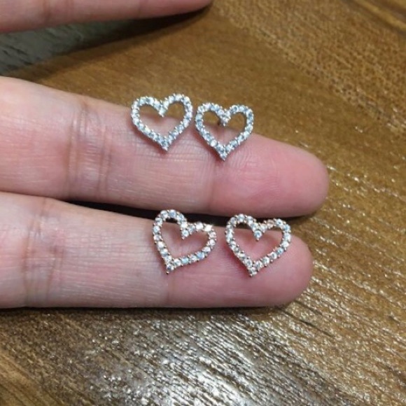 🍃💐 3A CZ Sterling 925 heart earrings💐😌 - Picture 3 of 6